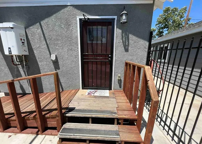Charming Casita All Too Yourself Near Midtown