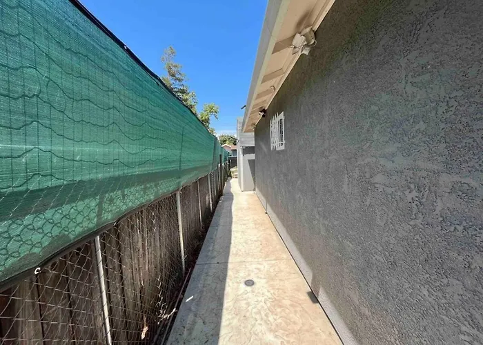Charming Casita All Too Yourself Near Midtown