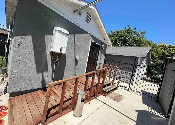 Charming Casita All Too Yourself Near Midtown