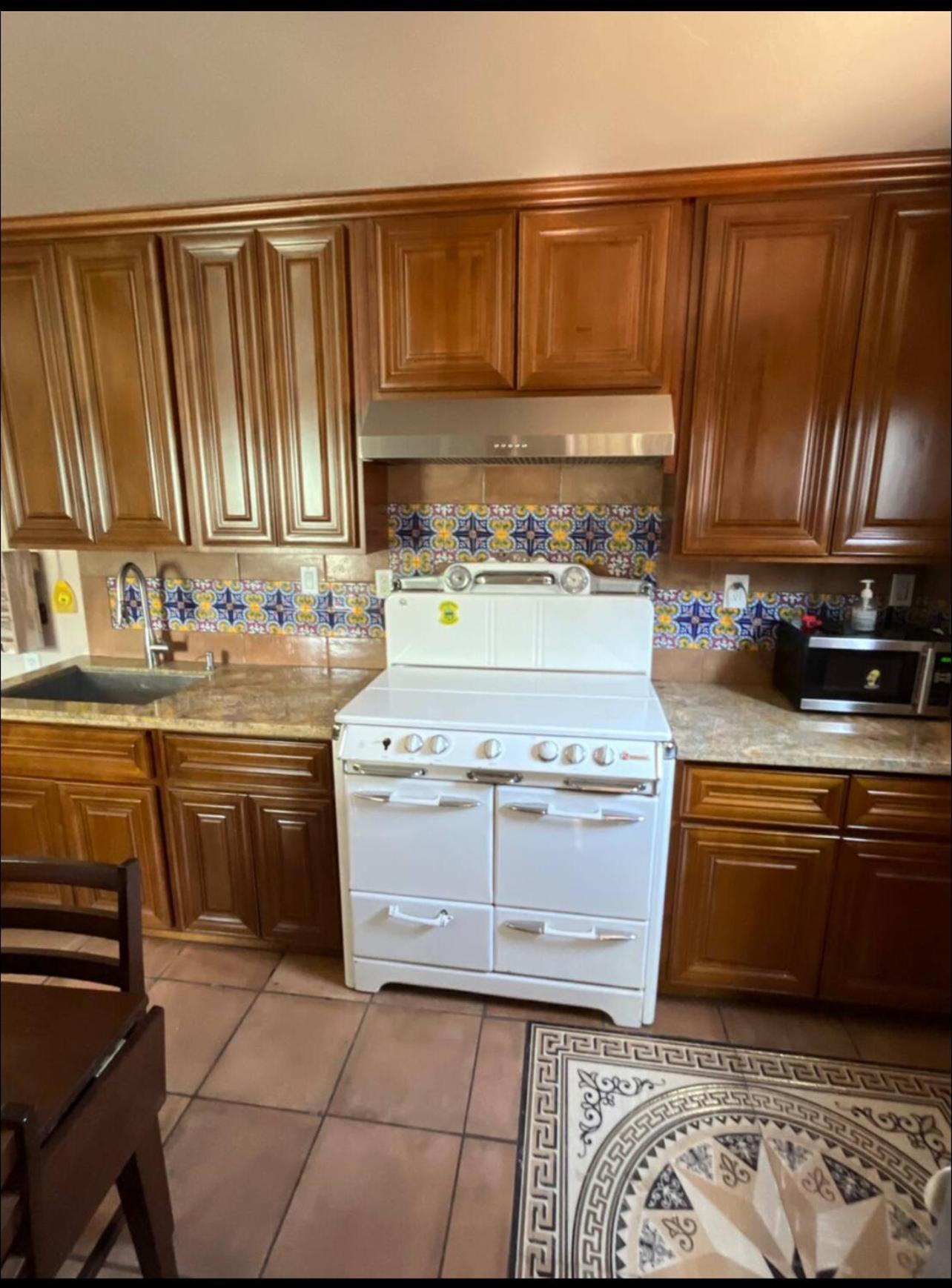 Villa Charming Casita Too Yourself Near Midtown
